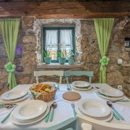 Paun * Bribir (Primorje-Gorski Kotar)