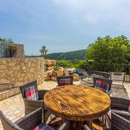 Holiday home Paun Bribir (Primorje-Gorski Kotar)