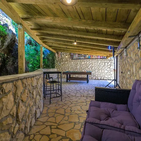 Paun * Bribir (Primorje-Gorski Kotar)