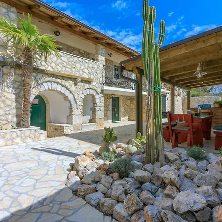 Paun Holiday home Bribir (Primorje-Gorski Kotar)