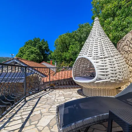 Paun * Bribir (Primorje-Gorski Kotar)