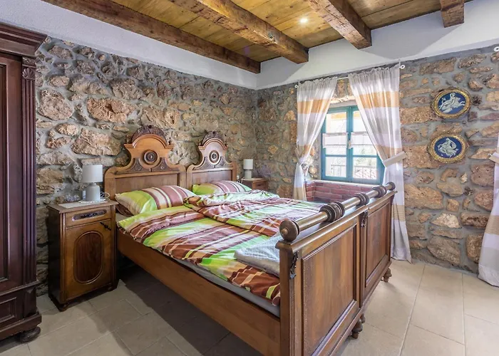 度假居 Paun 布里比尔